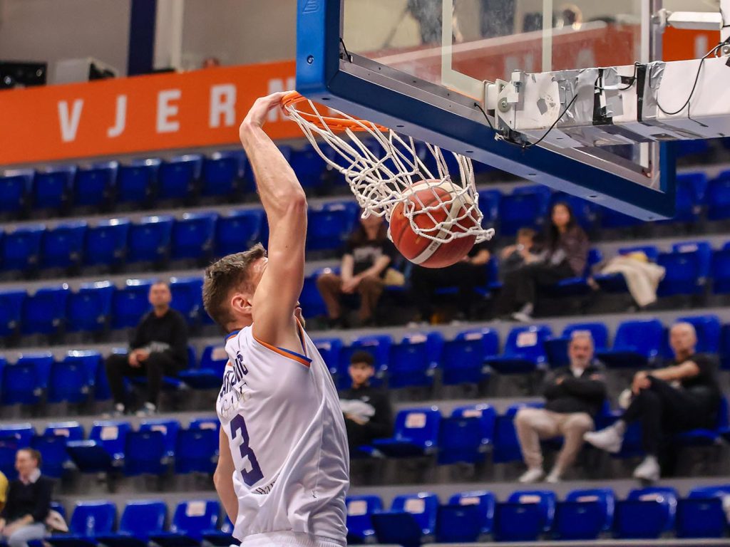 Mornar pobjedom nad Podgoricom obezbijedio treće mjesto uoči doigravanja